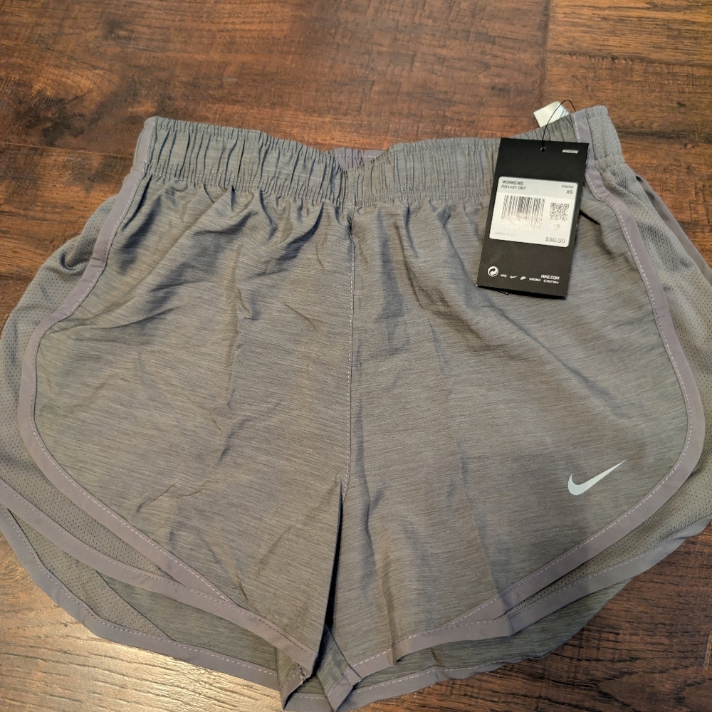 Nike Gray Women's Xs Running Shorts With Brief Liner Nwt. READ DESCRIPTION